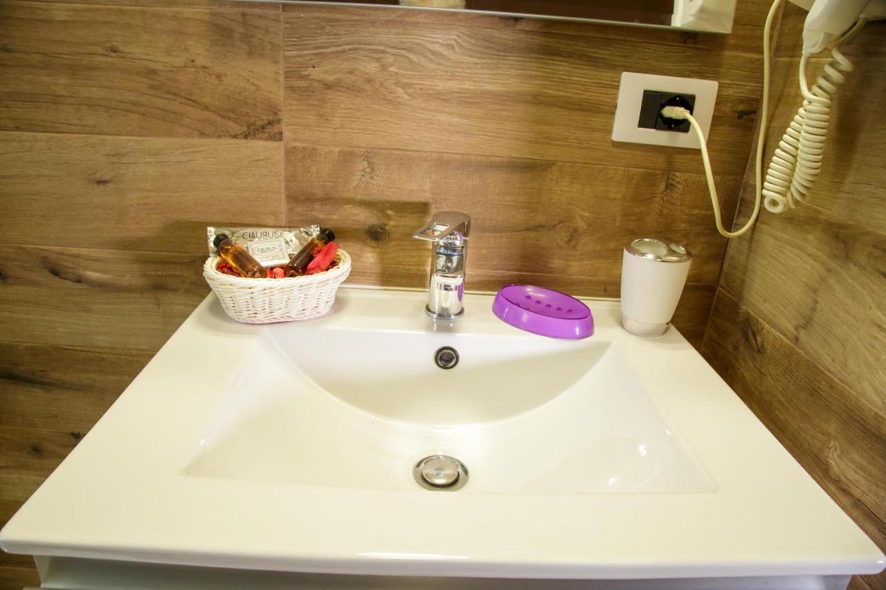 Home Syrakos B&B Siraküza Dış mekan fotoğraf